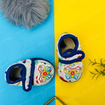 Load image into Gallery viewer, Blue And White Butterfly Fleece Newborn Girls Shoes | GS1001C