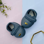 Load image into Gallery viewer, Fleeced Stripes Shoes
